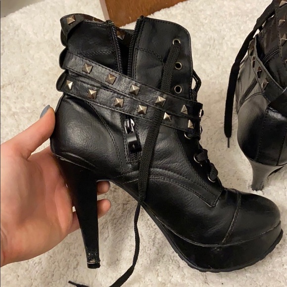 Booties - Picture 5 of 5